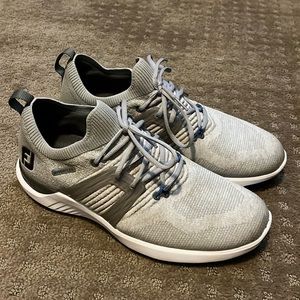 Men’s Footjoy Hyperflex golf shoes (Size: 10.5)